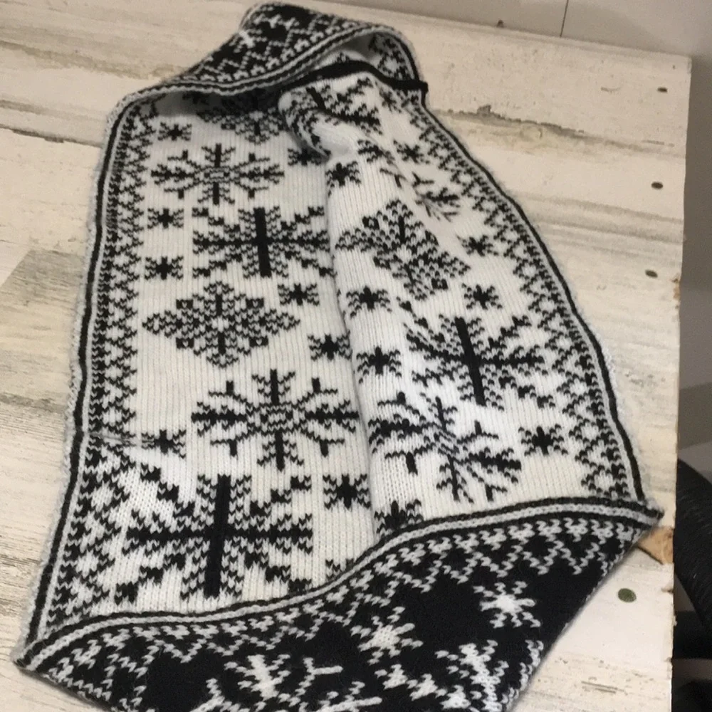 Black and white infinity scarf with snowflakes